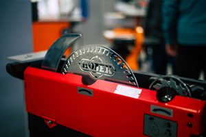 СТАНКИ ДЛЯ ДЕРЕВООБРАБОТКИ